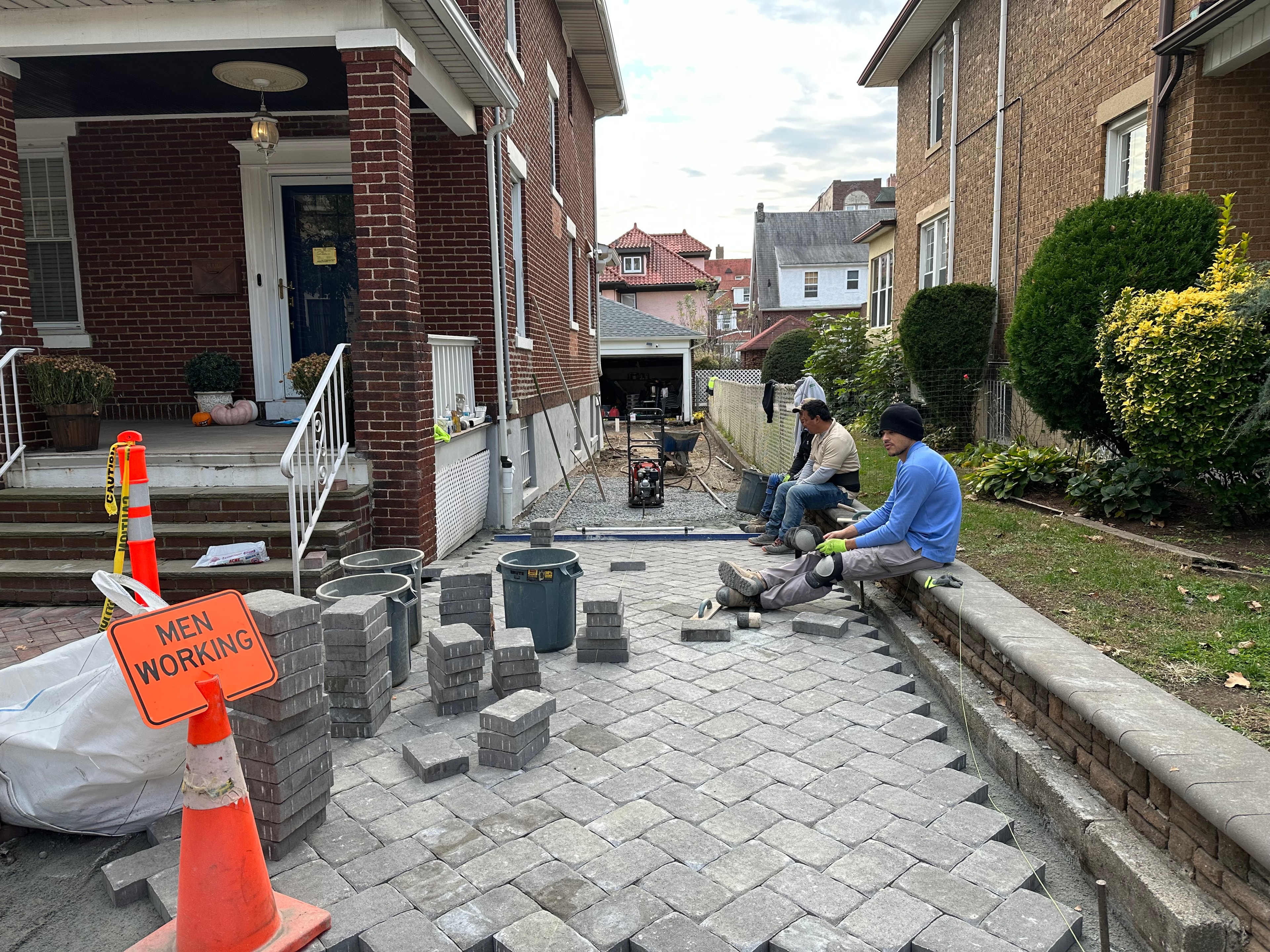 Paver driveway with border detail — Edgewater NJ